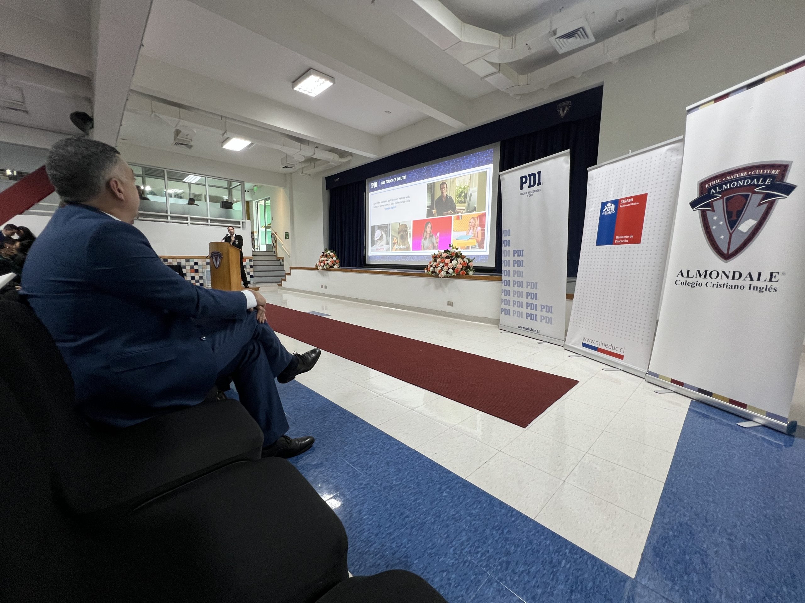 Almondale Lomas fue sede de jornada provincial sobre seguridad educativa del Mineduc y la PDI
