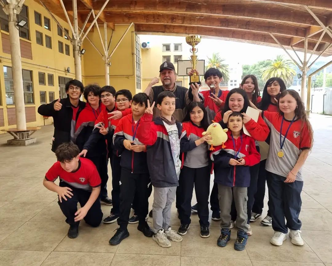 Selección de Ajedrez de The Almondale School Valle triunfa en Liga Escolar del Biobío